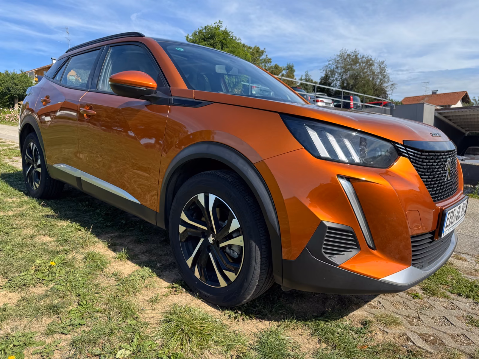 Peugeot 2008 HYBRID 136 e-DSC6 Allure*AUT*PANO*LEDER*