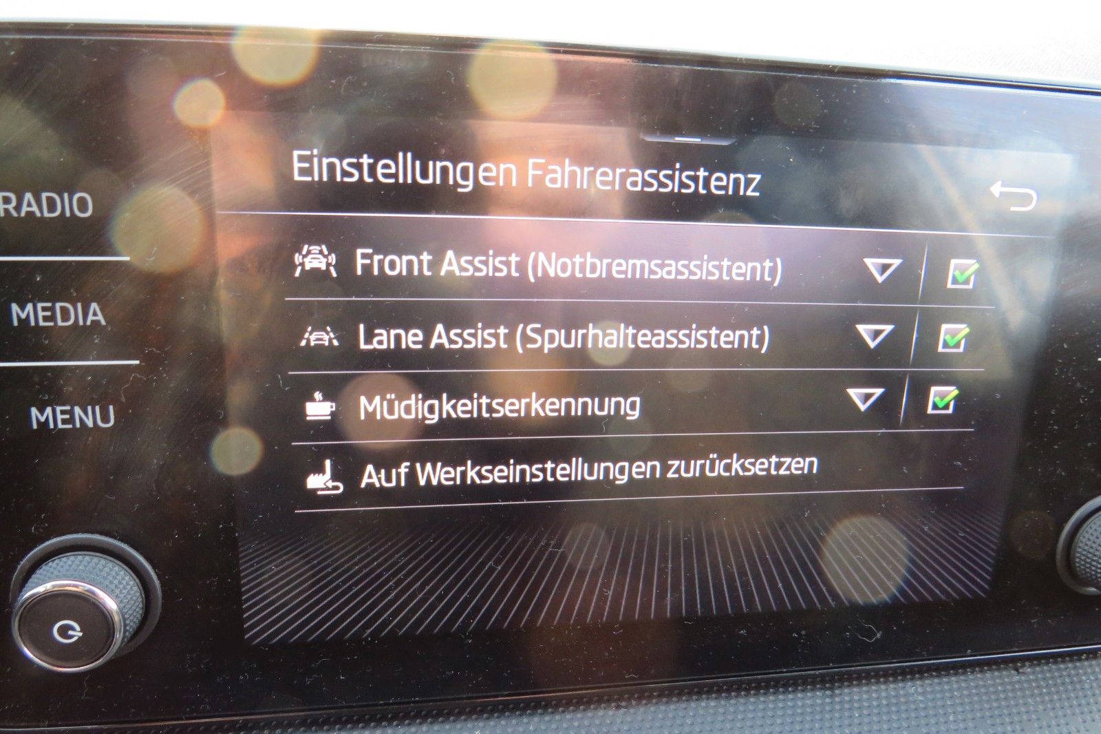 Fahrzeugabbildung SKODA Fabia SPORT DSG 17`SCHWARZ KESSY BI-LED PDC 1.H