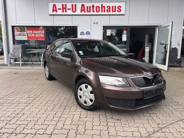 SKODA Octavia Lim. Active Rehschaden !