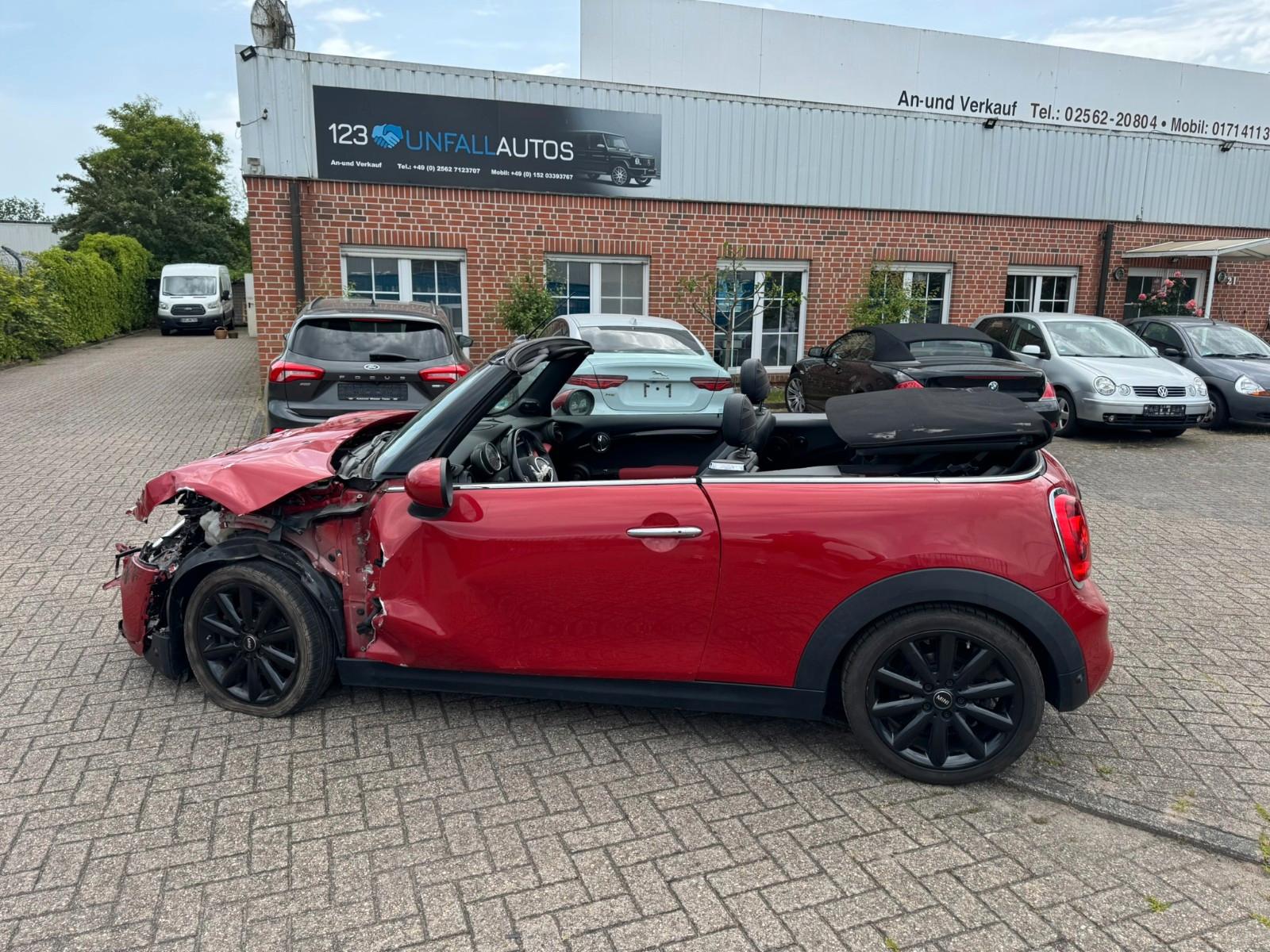 MINI Cabrio Cooper S AUT. * NAVI - LEDER *