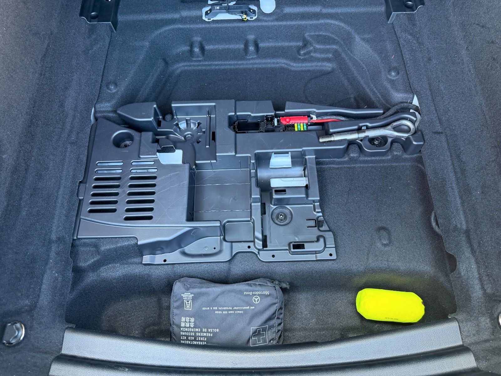 Fahrzeugabbildung Mercedes-Benz CLA 200 Shooting Brake