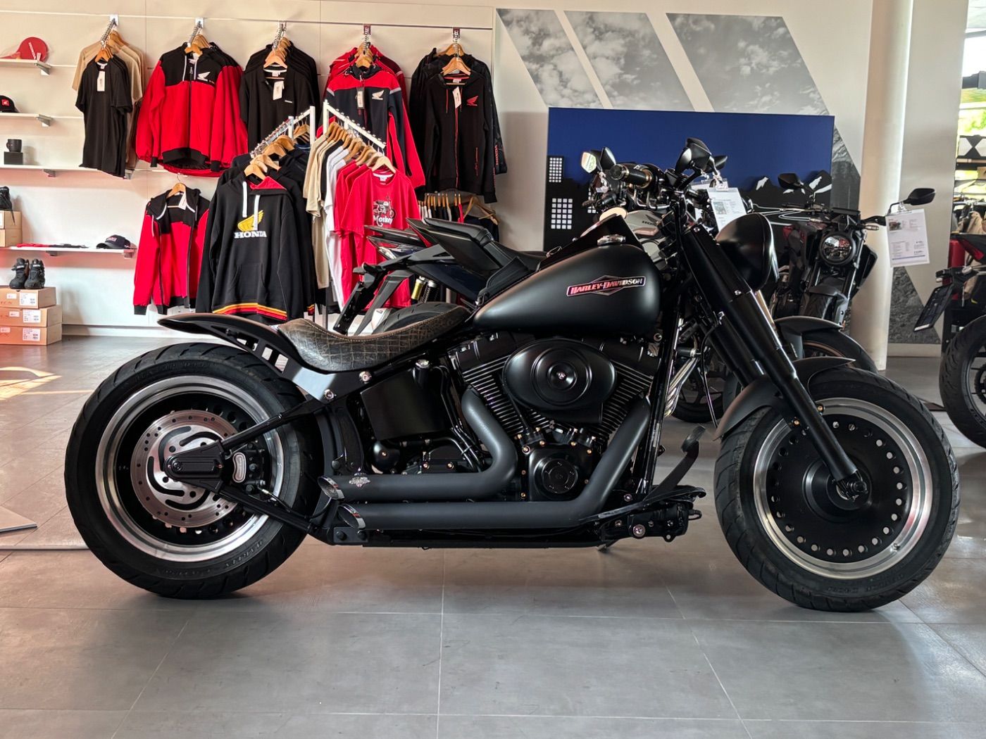 Fahrzeugabbildung Harley-Davidson Heritage Softtail Custom Umbau Fat Boy