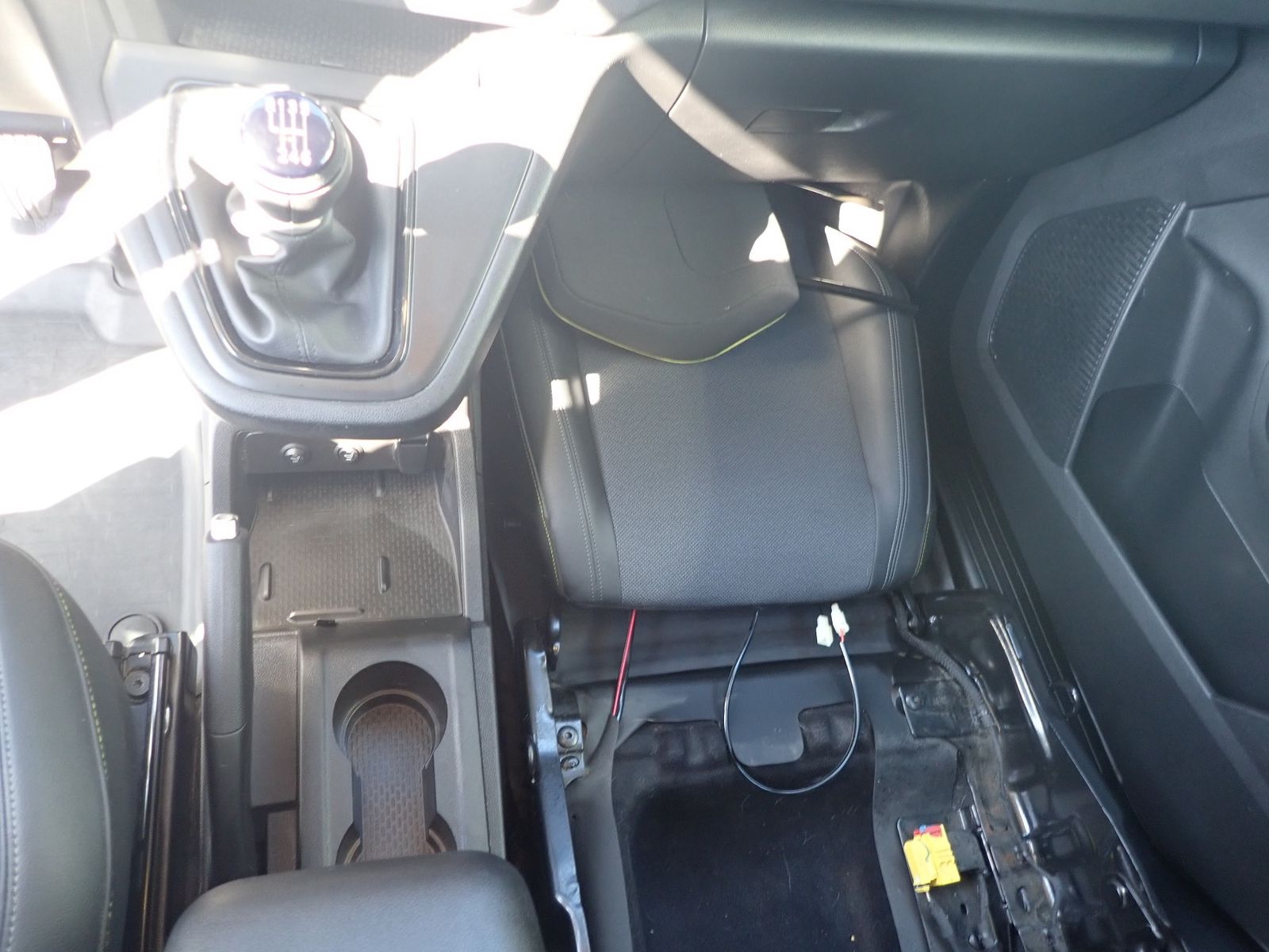 Fahrzeugabbildung Renault Kangoo Rapid Extra TCe 100 FAP Open Sesame by Re