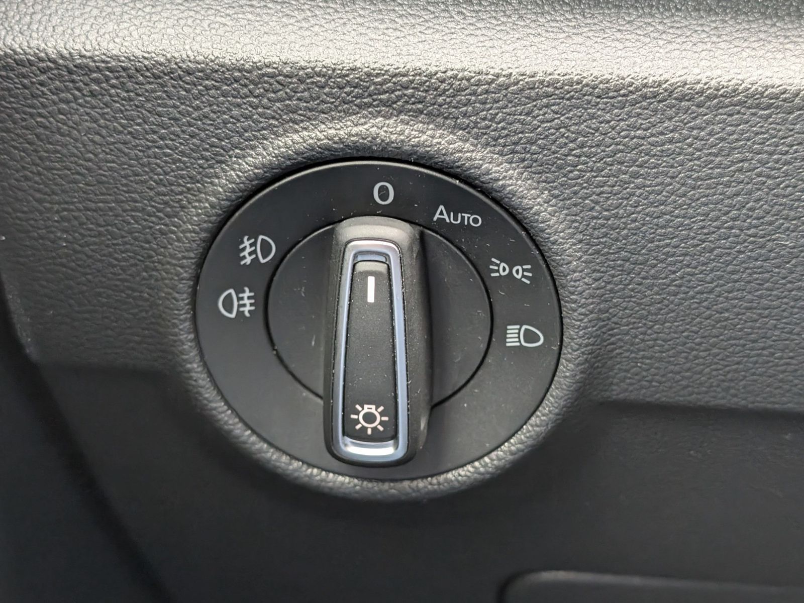 VW T-Roc 2.0 TDI Style Automatik Navi ACC – Bild 35