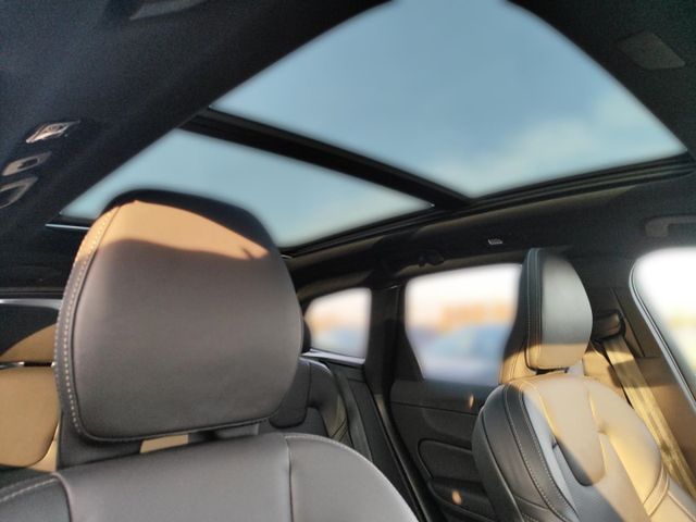 VOLVO XC 60 (Bild 26 von Array)