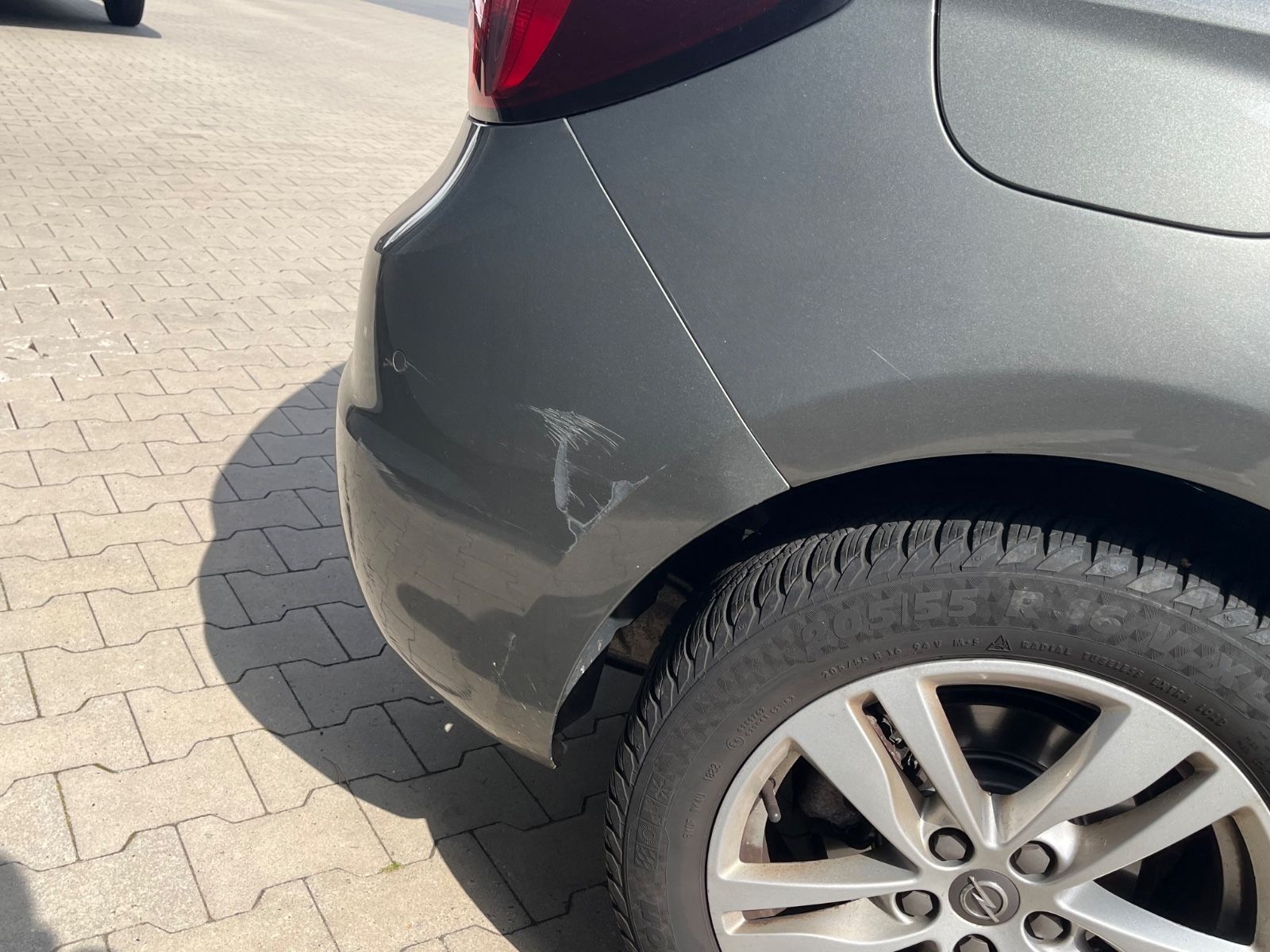 Fahrzeugabbildung Opel Astra K Lim. 5-trg. Edition DISPLAY DEFEKT
