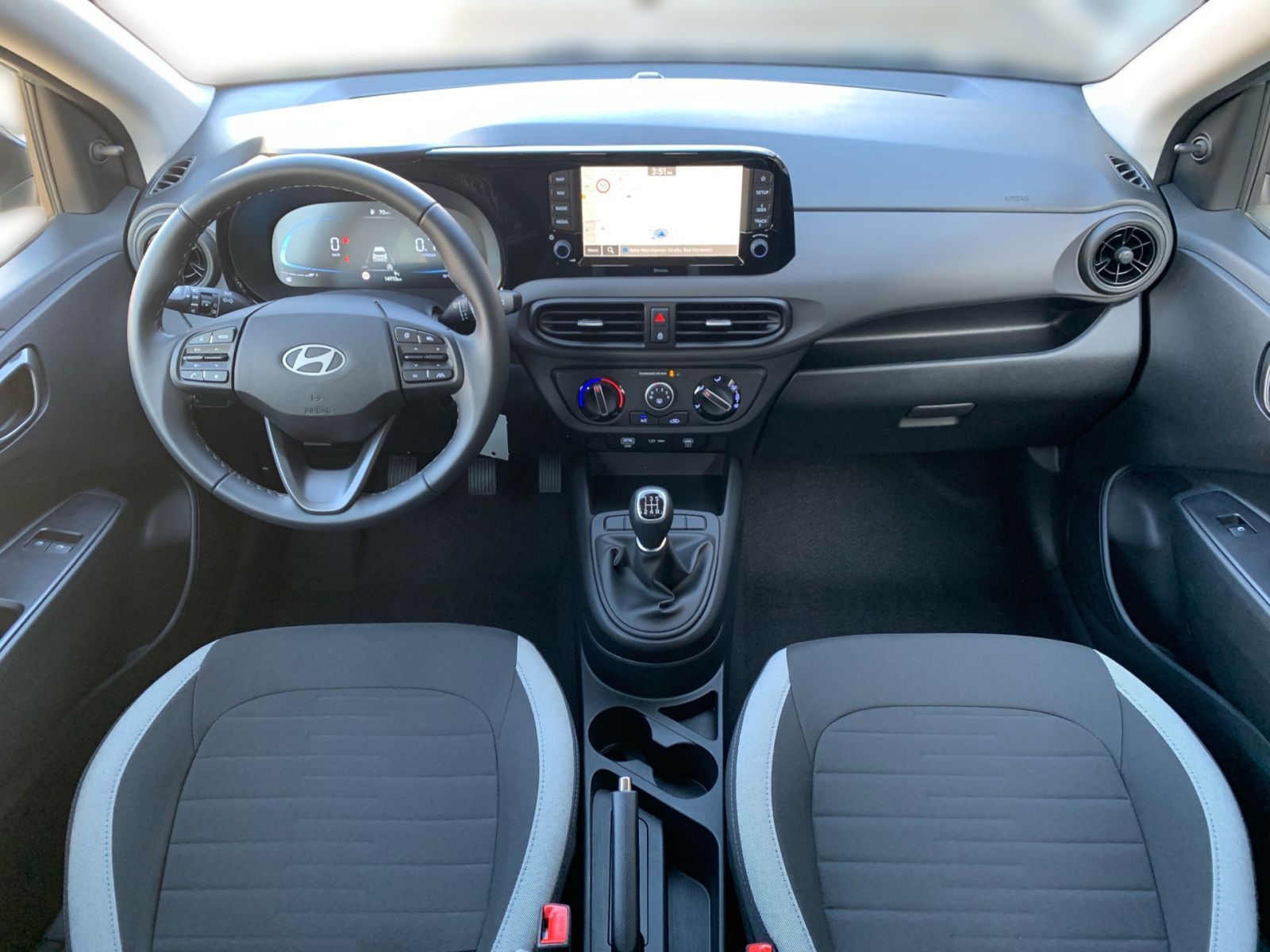 Fahrzeugabbildung Hyundai i10 1.0 Select Navi Kamera