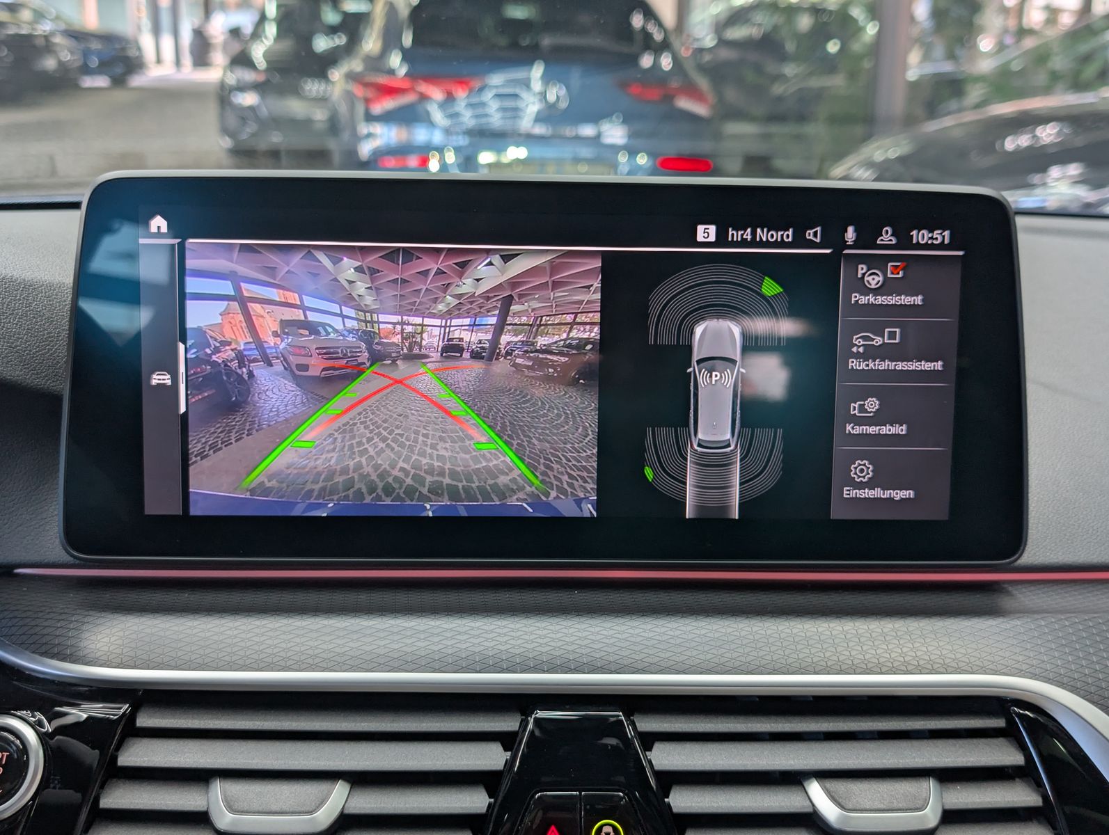 Fahrzeugabbildung BMW 530 i M Sport Tour. LEDER MEMO VIRT LED APP PANO
