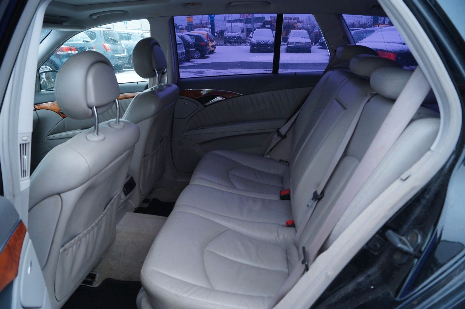 Fahrzeugabbildung Mercedes-Benz E 320 CDI T AVANTGARDE