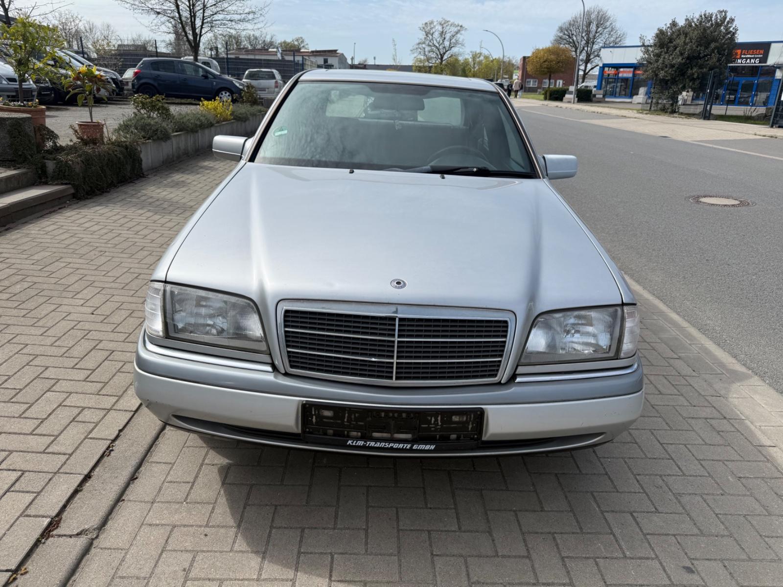 Mercedes-Benz C 180