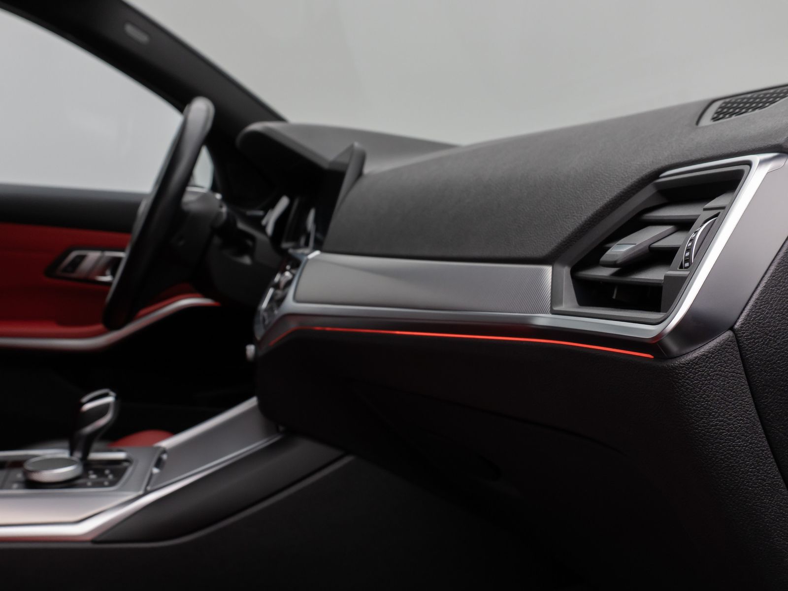 Fahrzeugabbildung BMW 330i xD SportLine Laser DAB HiFi PDC AHK Komfort