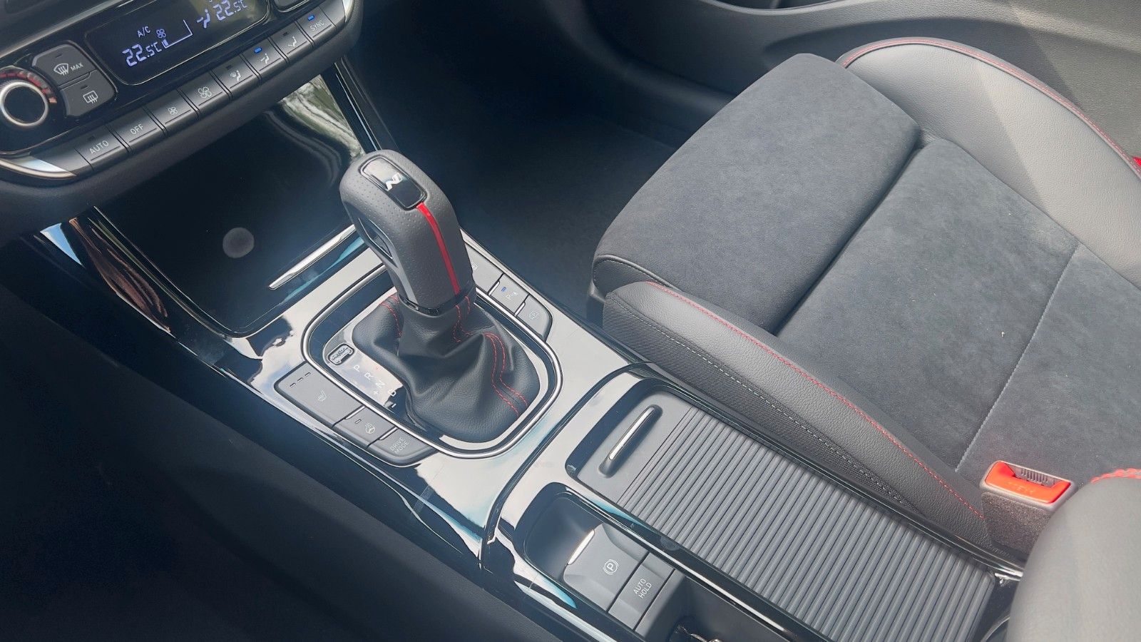 Fahrzeugabbildung Hyundai i30 1.5 T-GDI 48V N Line *Navi*Memory*ACC*LED*