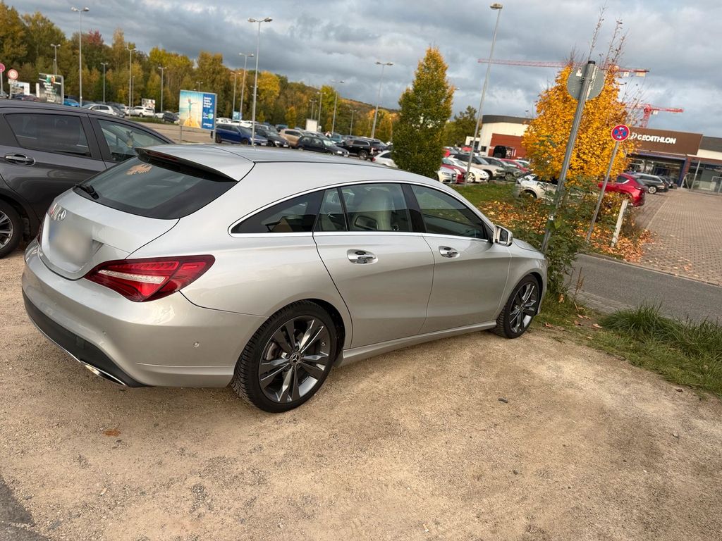 Image of Mercedes-Benz CLA 180