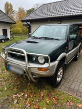 Nissan Terrano II 2.4 i - Nissan Terrano: Geländewagen