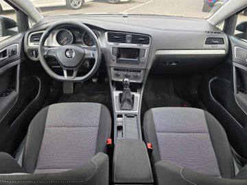 Volkswagen Golf - 9