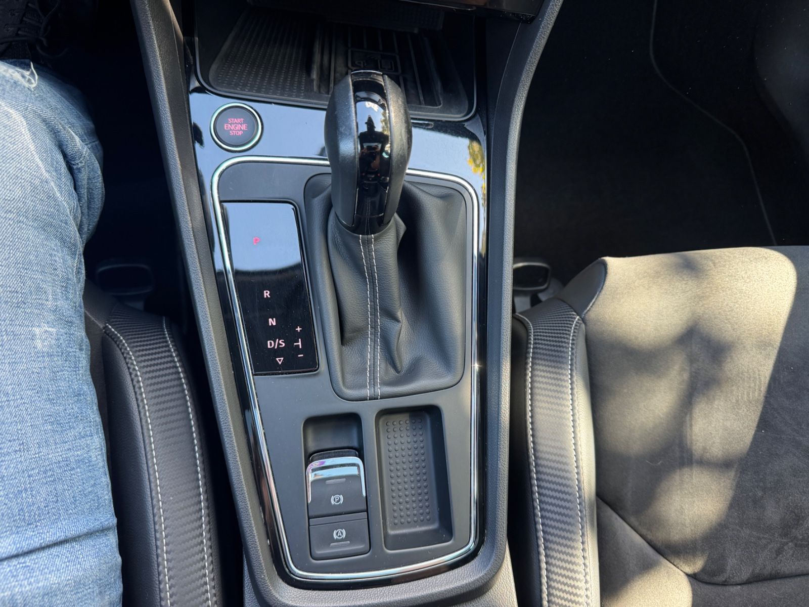 Fahrzeugabbildung SEAT Leon Cupra 290 Panorama+LED+Navi+BeatsAudio