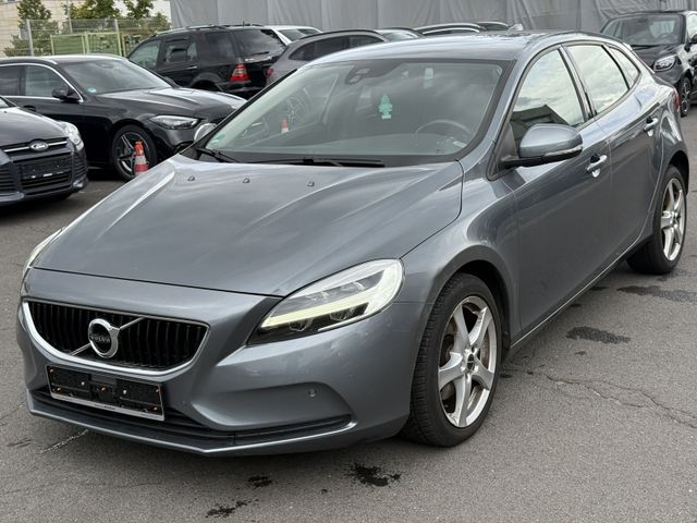 Volvo V 40 T2 2.0 Momentum (EURO 6d-TEMP)