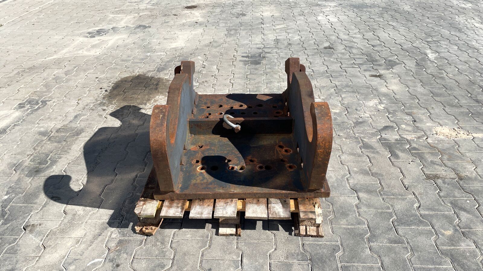Fahrzeugabbildung CAT Verachtert CW 50 Platte