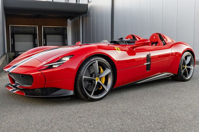 FERRARI Monza