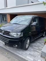 Volkswagen T5 .2 Multivan xenon AHK 7 Sitzer Navi 2 Schiebt - Volkswagen T5 Multivan mit Diesel-Antrieb: Kleinbus