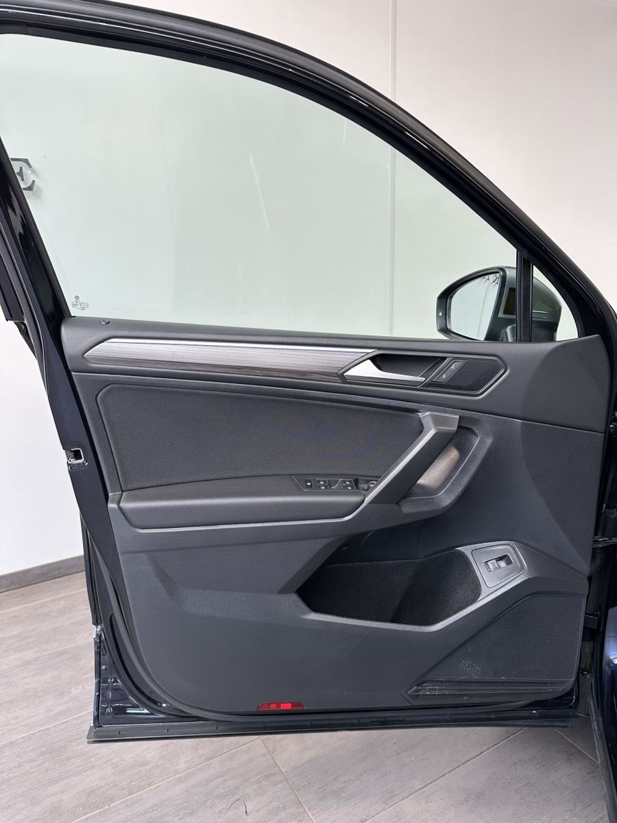 Fahrzeugabbildung Volkswagen Tiguan Allspace Life NAV+IQ-LIGHT+AHK+ACC+19ZOLL