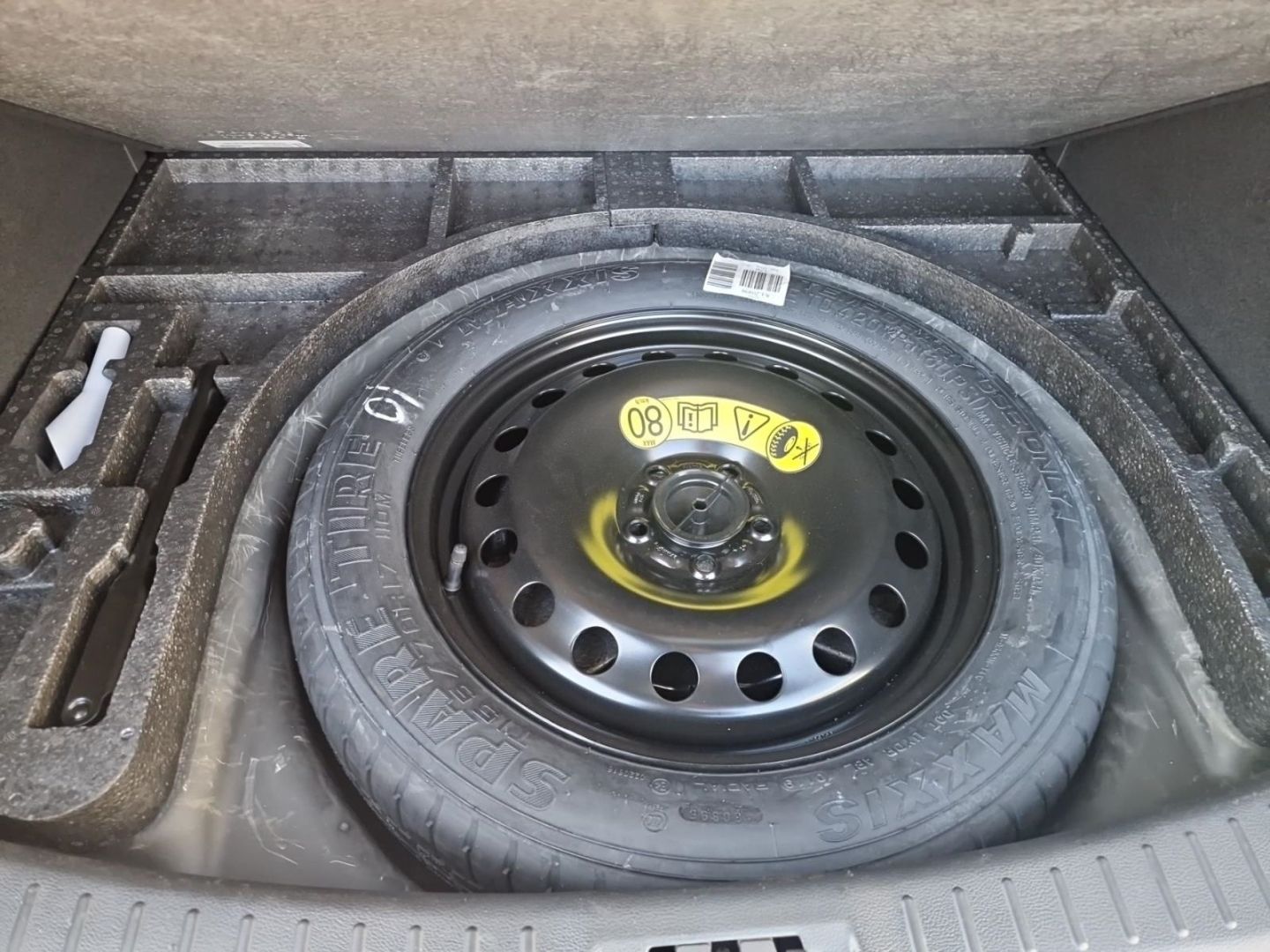 Fahrzeugabbildung Ford Kuga ST-Line, AHK, Xenon,Navi,Winterpaket