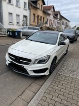 Mercedes-Benz Mercedes CLA 180 AMG-Line mit Nightpaket - gebrauchte Mercedes-Benz CLA 180 aus dem Jahr 2014