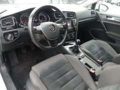 Fahrzeugabbildung Volkswagen Golf 1.4 TSI BMT Highline *AHK*GRA*BT*KLIMA*ALCA