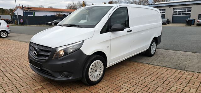 Mercedes-Benz Vito Kasten 114 Navi Kamera 1 Hand 4x4 lang