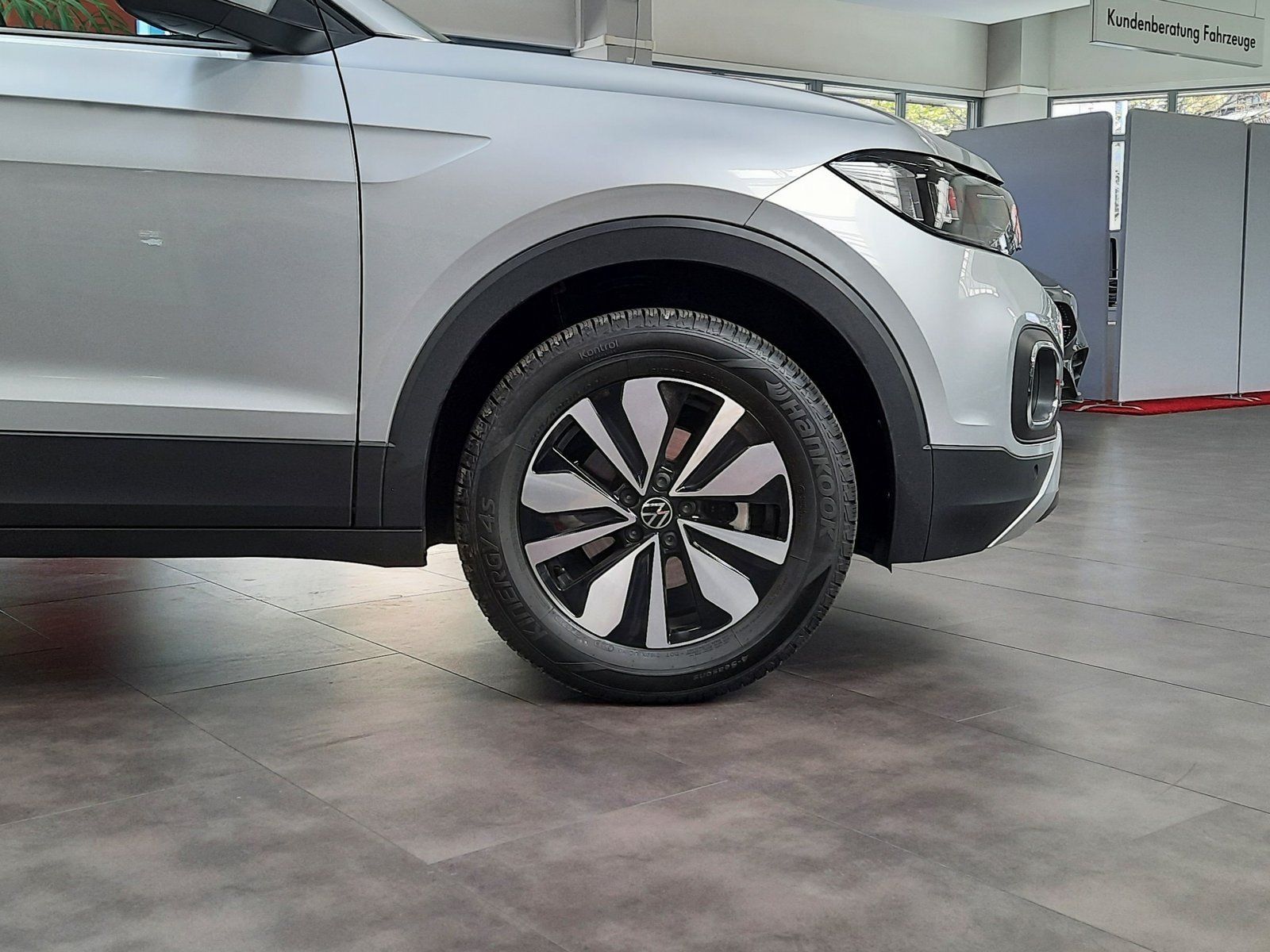 Fahrzeugabbildung Volkswagen T-Cross Move TSI *Navi*Einparkh.*Sitzhzg*App-Con