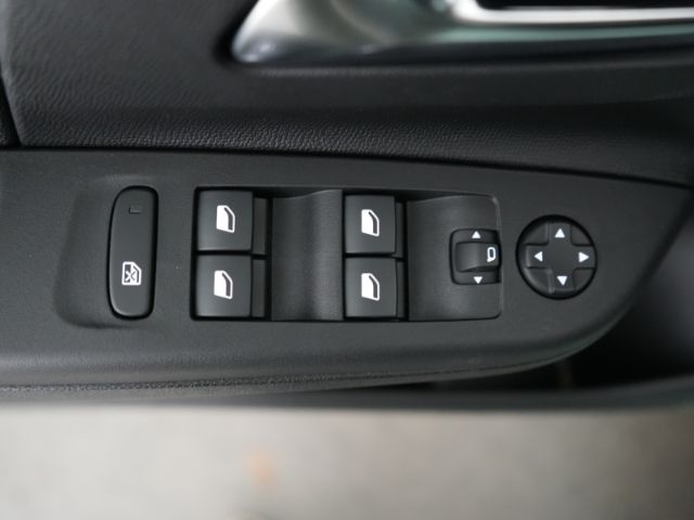 Corsa F FACELIFT YES+SITZHEIZUNG+LED-SCHEINWERFE