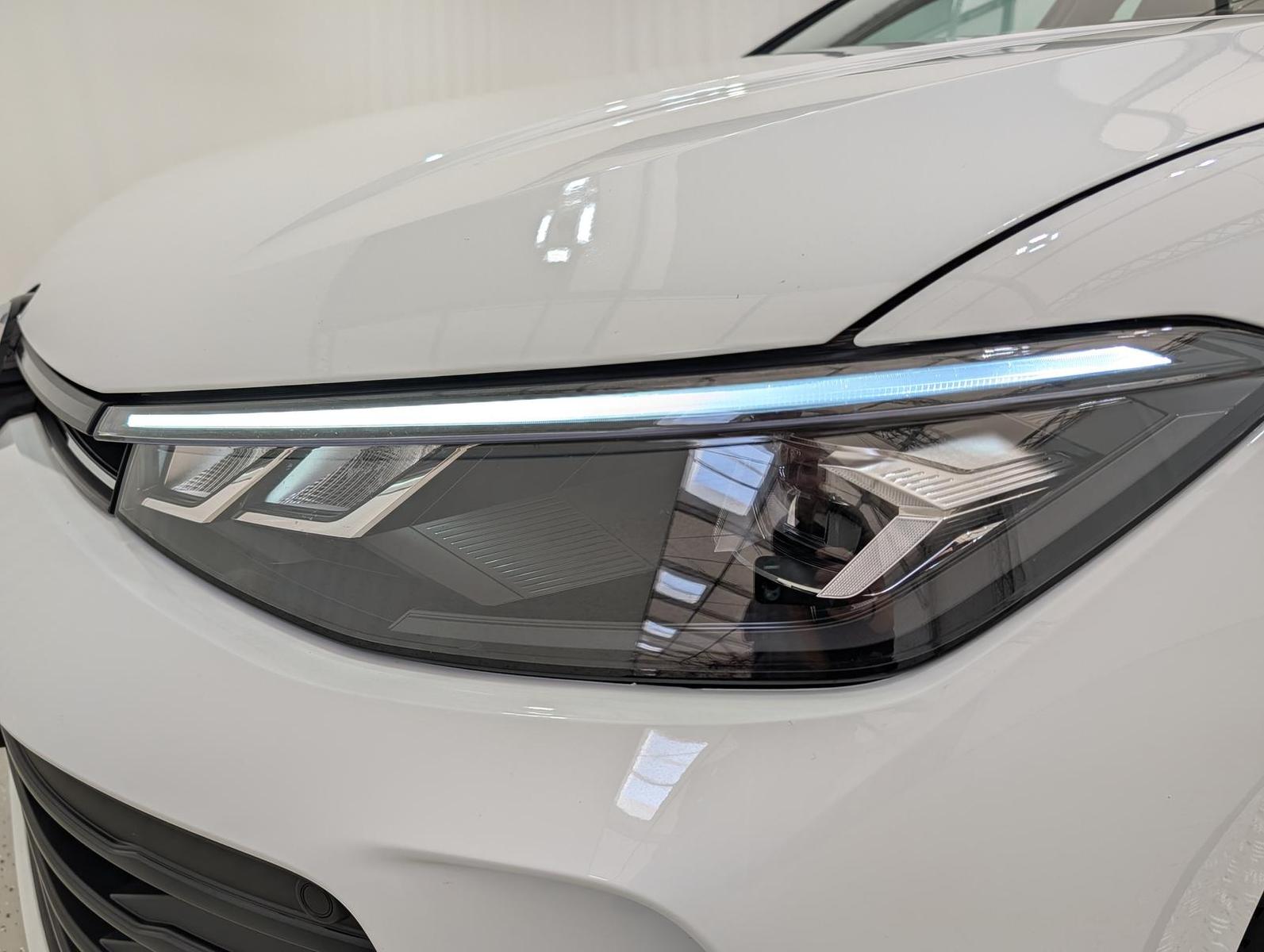 Volkswagen Passat 1.5 eTSI DSG ACC LED Winter App, миниатюра 17