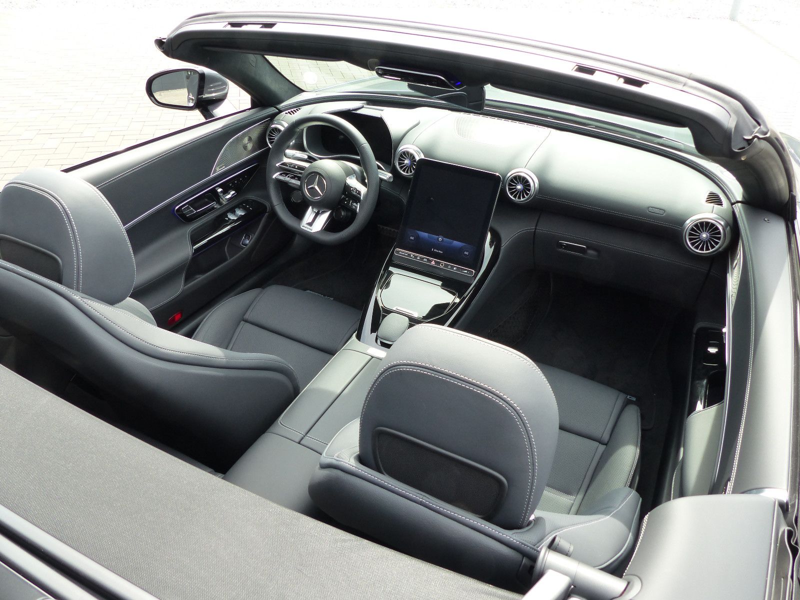 Fahrzeugabbildung Mercedes-Benz SL 63 AMG 4MATIC+ *4000 KM*