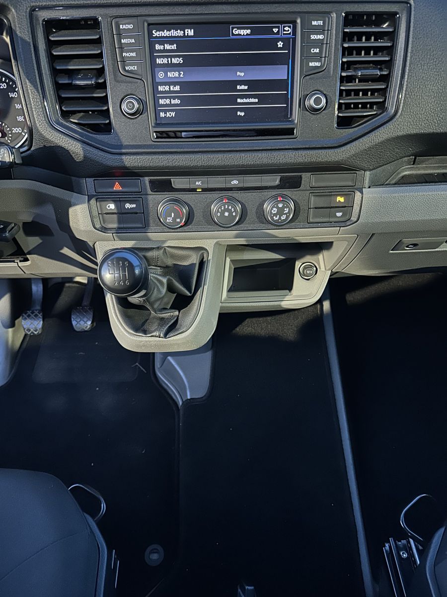 Fahrzeugabbildung Volkswagen Crafter 2.0 TDI Lang Hochdach CAMPER+KAM+AHK+2Hd