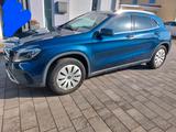 Mercedes-Benz GLA 220 d 4MATIC DCT -