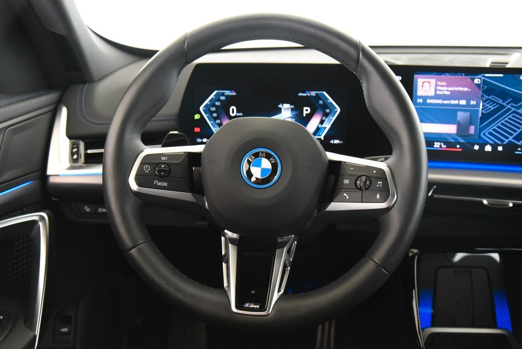 BMW iX1