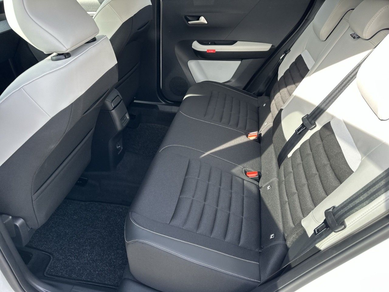 Fahrzeugabbildung Citroën C3 Aircross Hybrid 145 Doppelkupplung PLUS