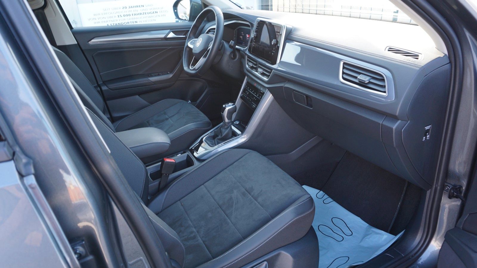 Fahrzeugabbildung Volkswagen T-Roc Style, Kamera, Navi, AHK, LED, IQ.Drive+WR