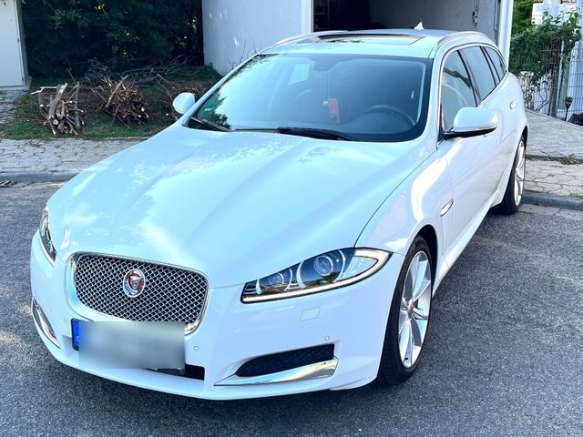 Jaguar XF SPORTBRAKE 3.0 L V6 DIESEL S