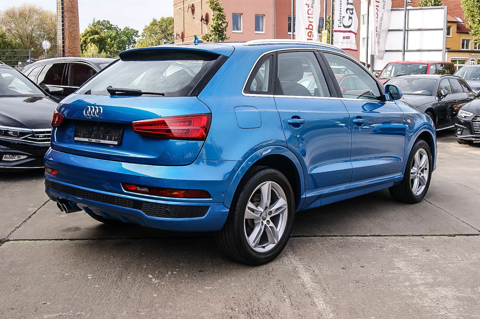 Fahrzeugabbildung Audi Q3 14 TFSI S-LINE PANORAMA LED KAMERA MMI 1.HAND
