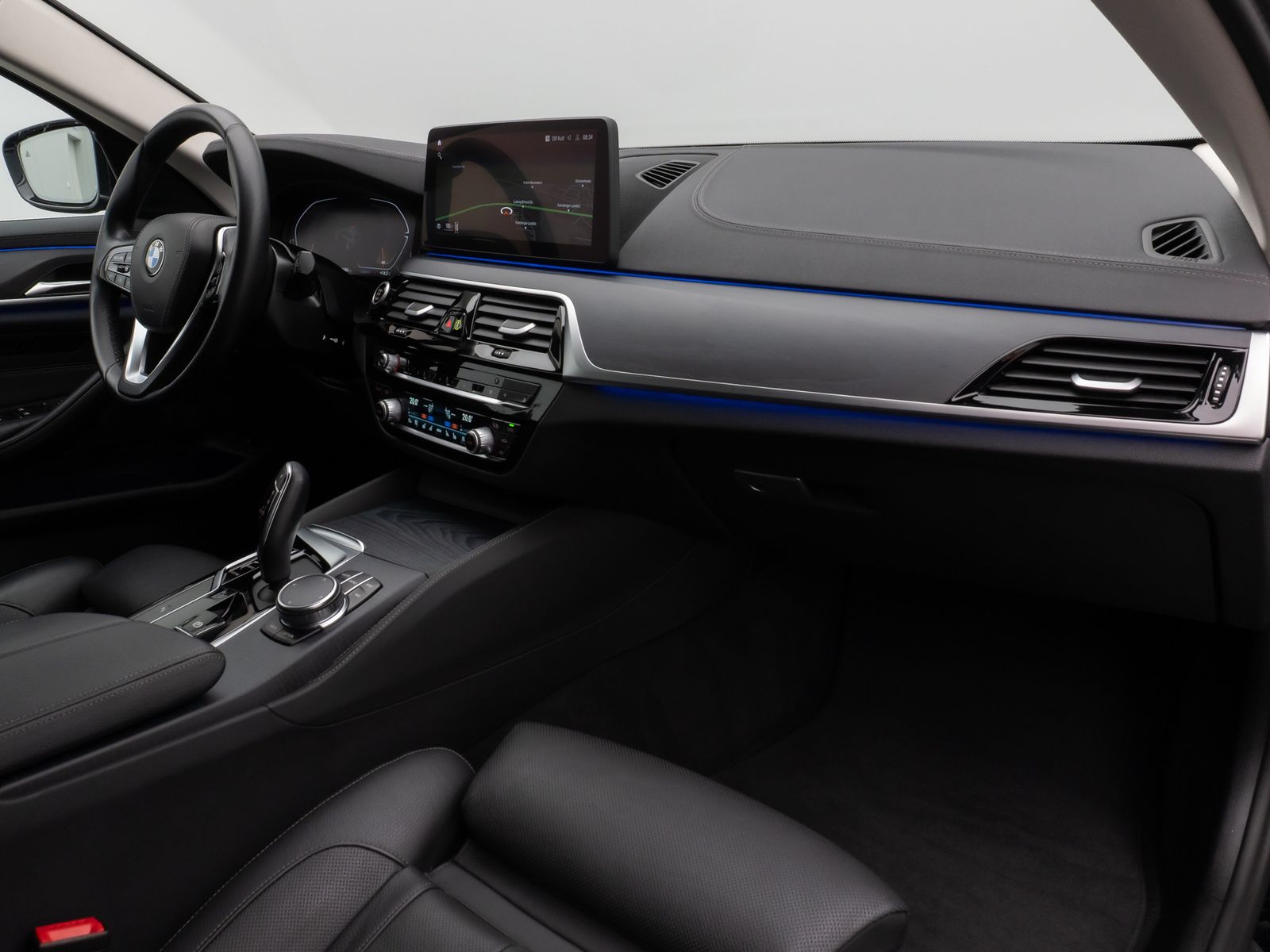 Fahrzeugabbildung BMW 520d Luxury Line Kamera DAB AHK Fernlichtassist