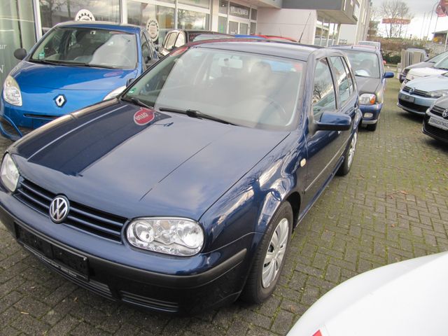 Volkswagen Golf 1.6 Auto Basis