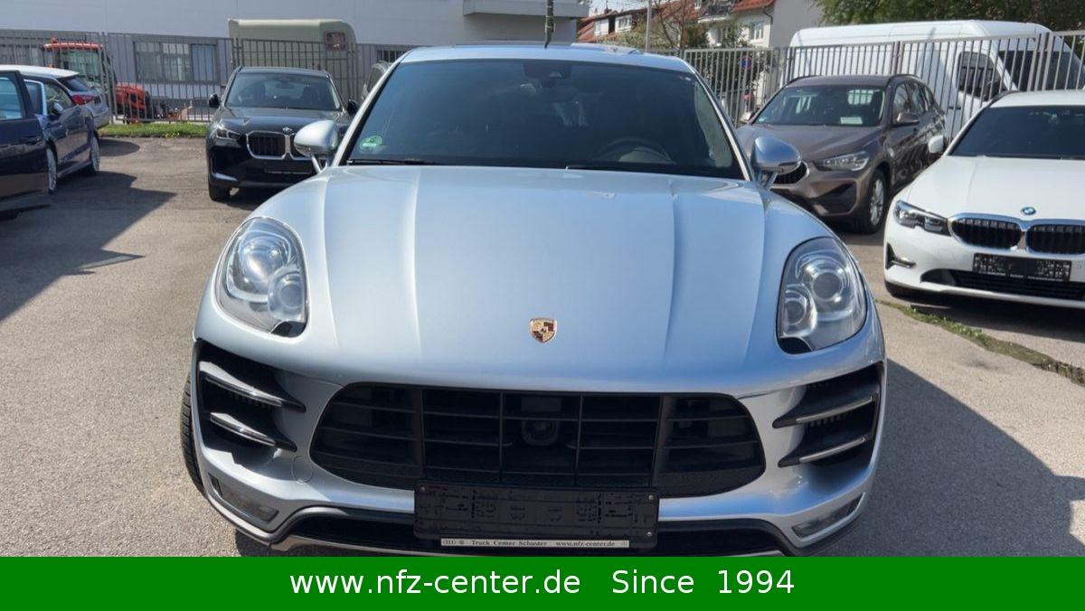 Porsche Macan Turbo 3,6L V6 PANO/BOSE/CARBON/ALCANTARA