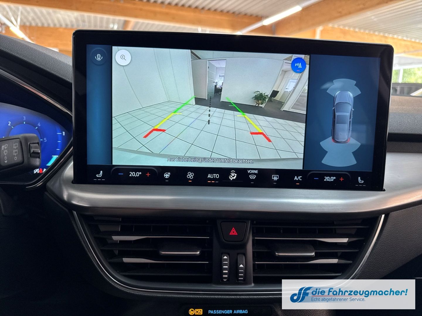 Fahrzeugabbildung Ford Focus Turnier Titanium X Navi Digitales Cockpit