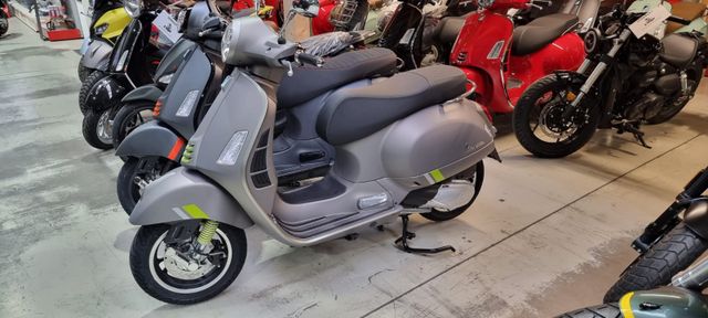 Vespa GTS 300 Super Tech