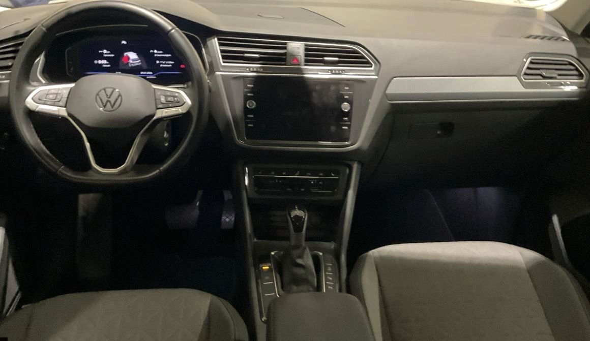 Fahrzeugabbildung Volkswagen Tiguan 1.5 TSI LIFE DSG NAVI/LED/KAMERA/SHZ/VIRT