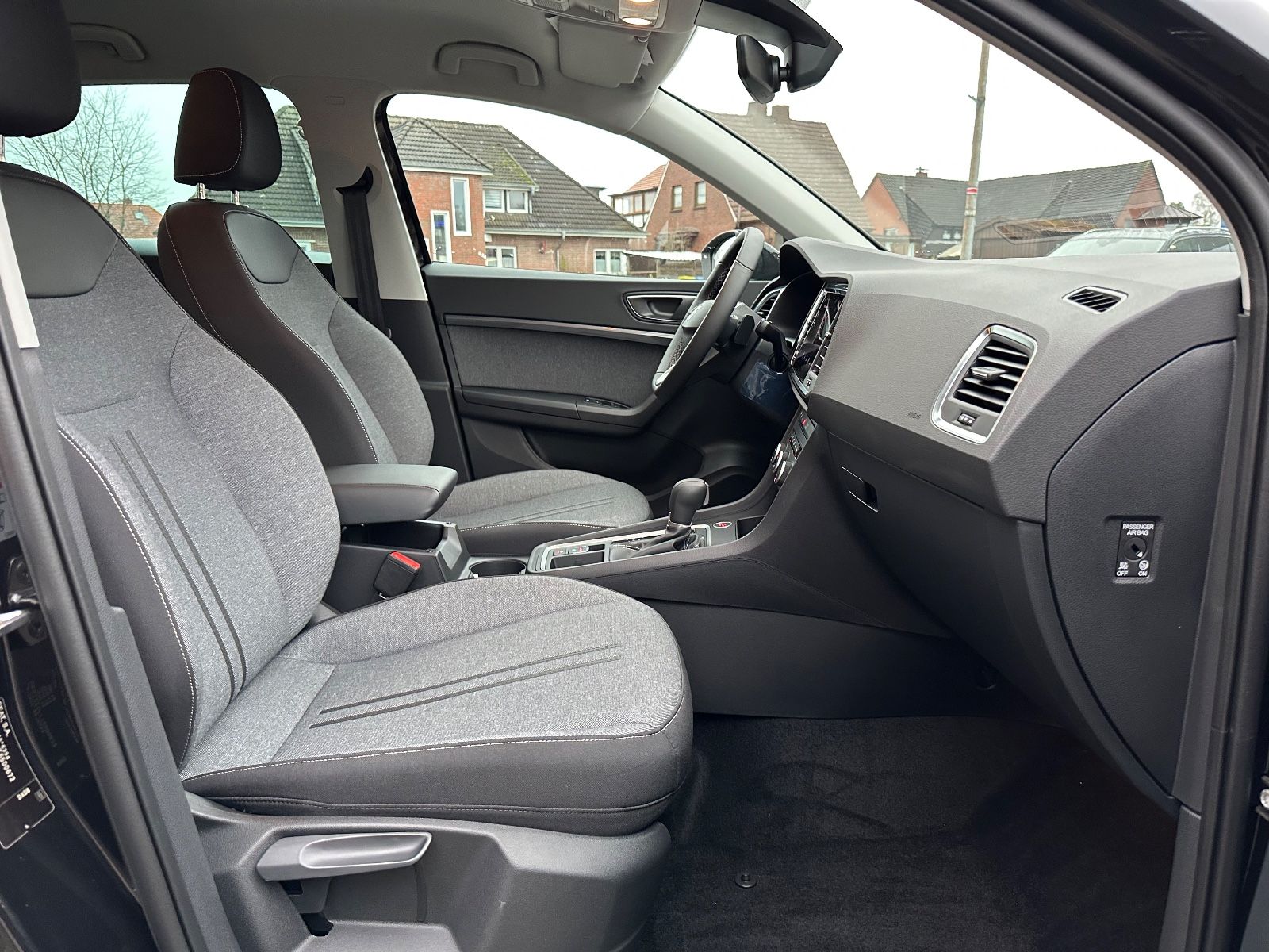 Fahrzeugabbildung SEAT Ateca 1.5 TSI Style DSG AHK/Navi/ACC/SHZG/LED