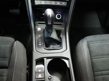Volkswagen Touran 2.0 DSG R-Line 7-Sitze AHK Kamera