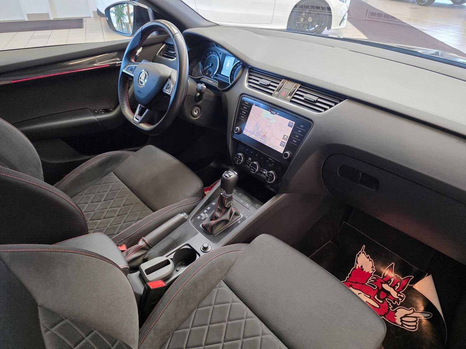 Fahrzeugabbildung SKODA Octavia 2.0 TDI RS 4x4 /1.Hd/LED/Navi/CarPlay