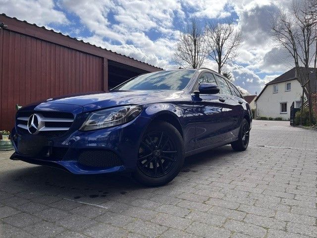 Image of Mercedes-Benz C 200